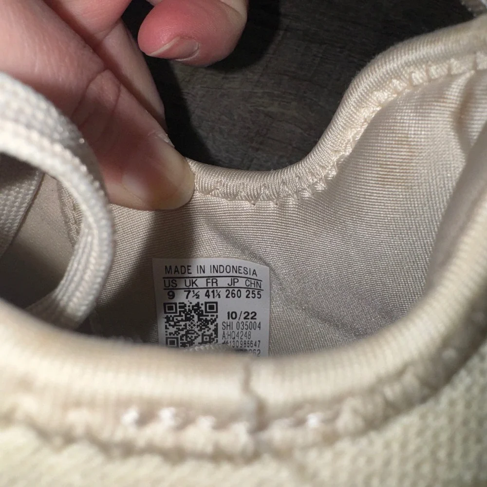 Adidas NMD R1 HQ4248 Mens 9 Wonder White Savannah Beige Boost Sneakers